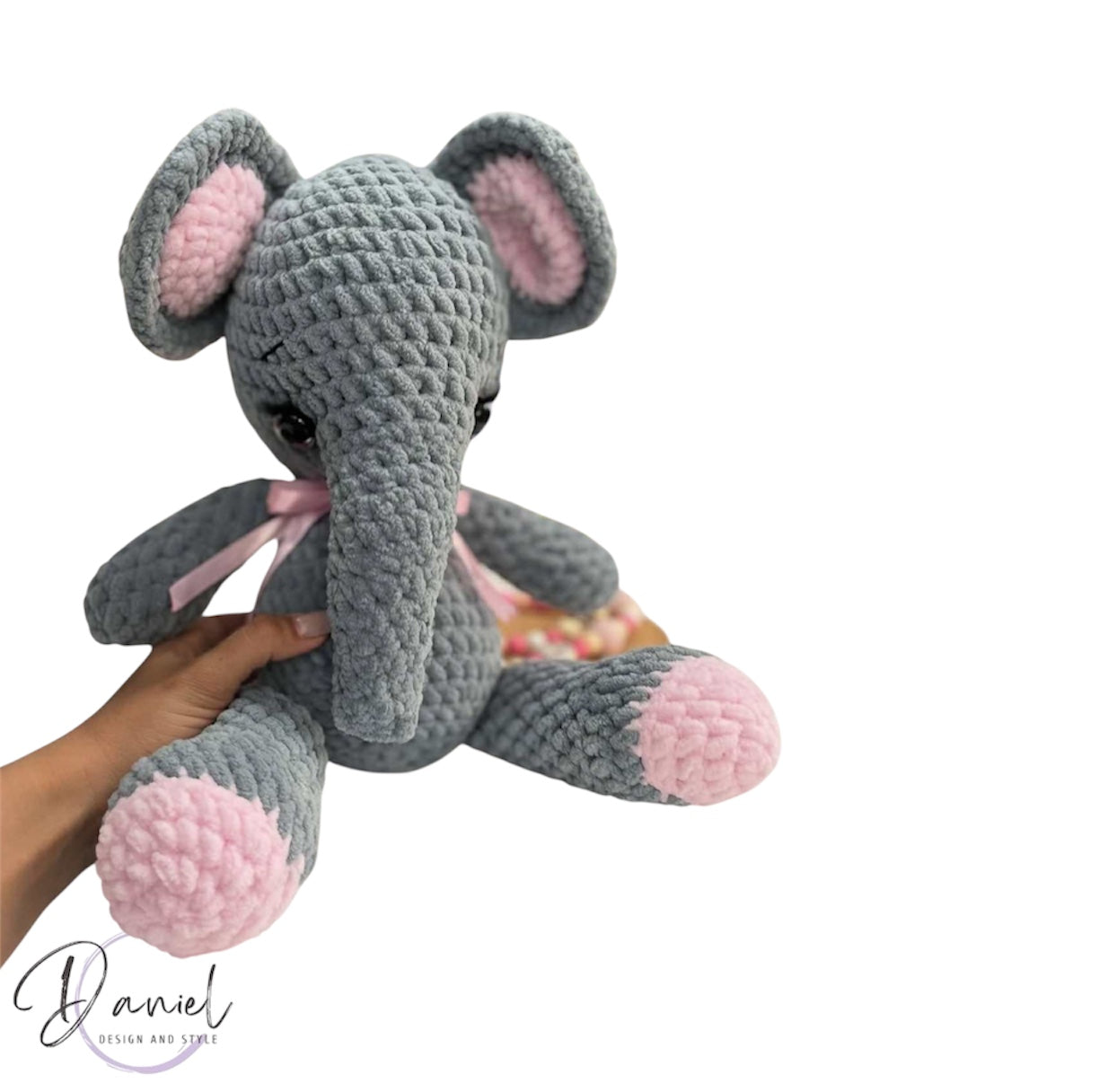 Ръчно изработена плюшена играчка